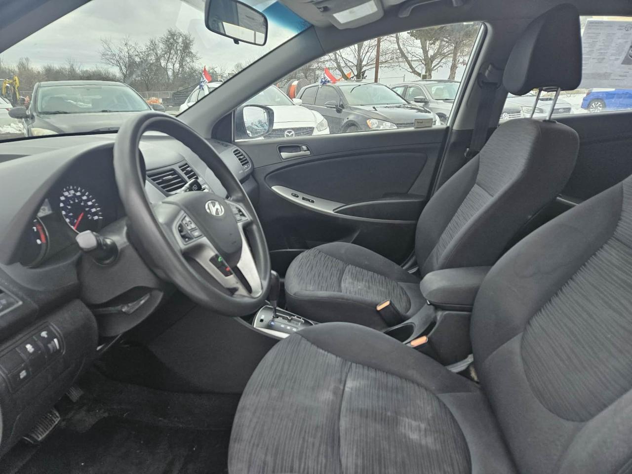 2016 Hyundai Accent GL Photo