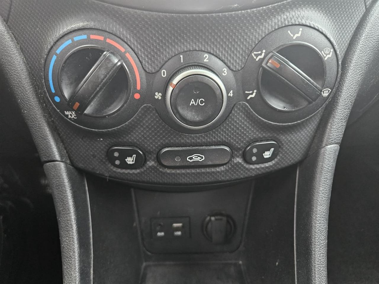 2016 Hyundai Accent GL Photo