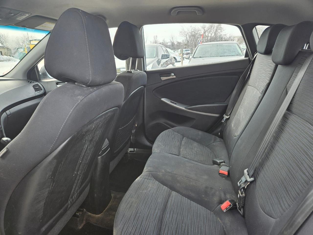 2016 Hyundai Accent 5DR HB AUTO GL Photo