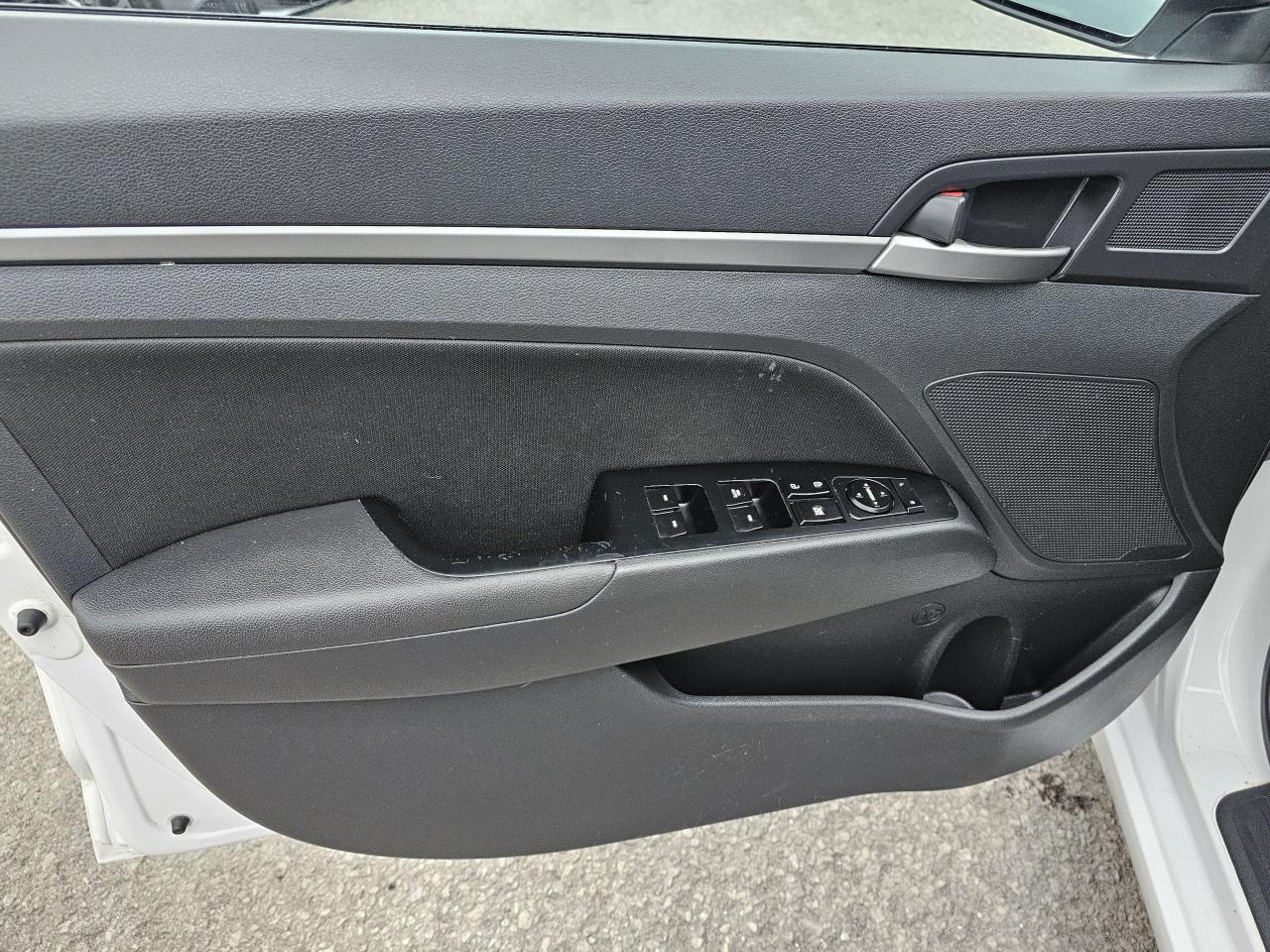 2018 Hyundai Elantra GL/AUTO/REAR VIEW CAMERA/BLUTOOTH/POWER GROUP - Photo #17