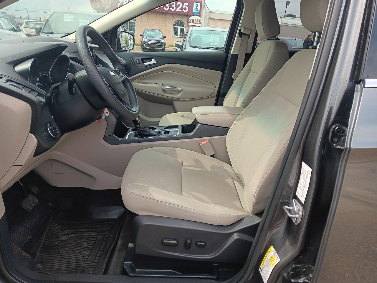 2018 Ford Escape SE AWD Large BU Cam Keyless Entry Power Seat - Photo #15