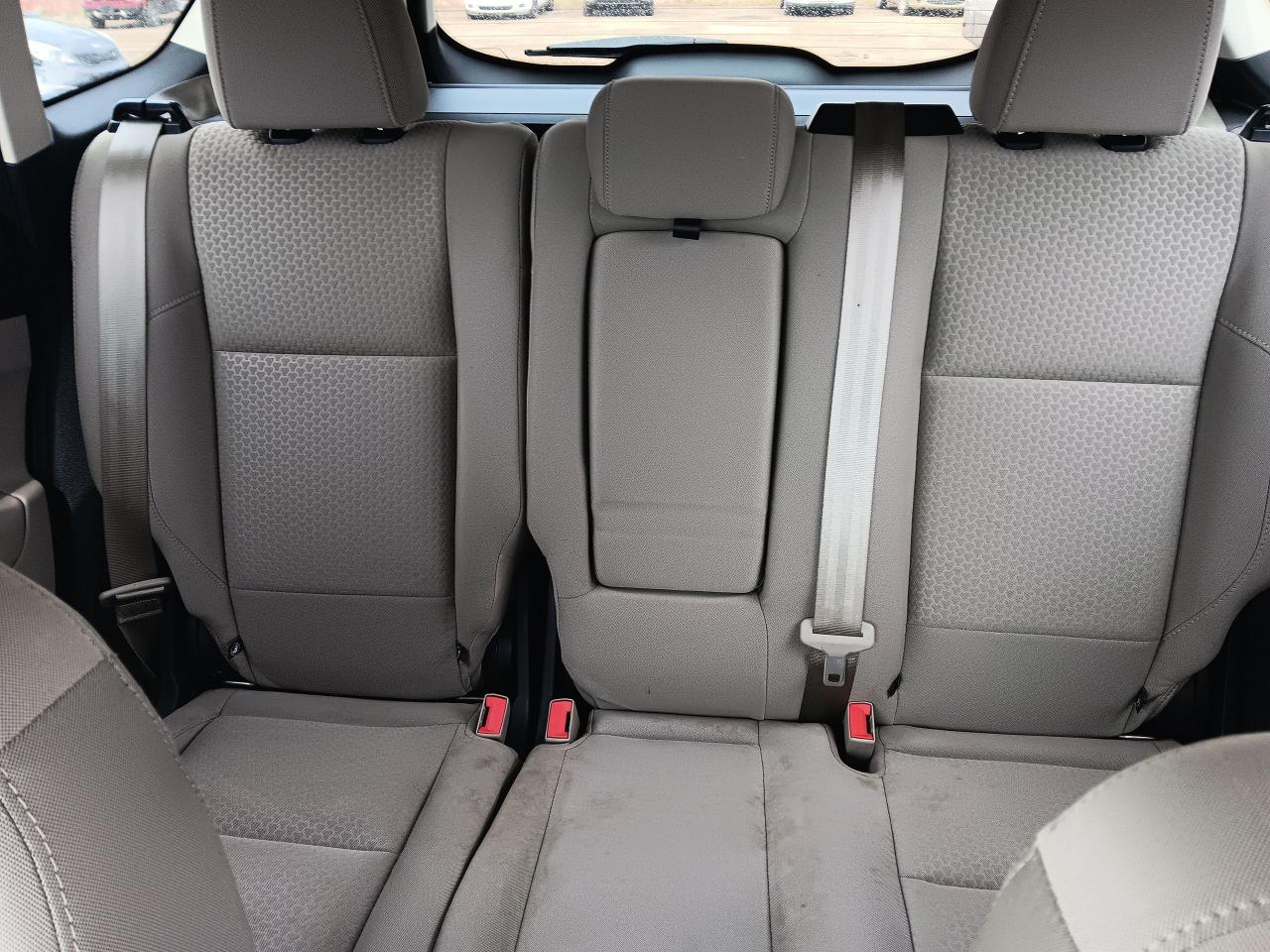 2018 Ford Escape SE AWD Large BU Cam Keyless Entry Power Seat - Photo #16