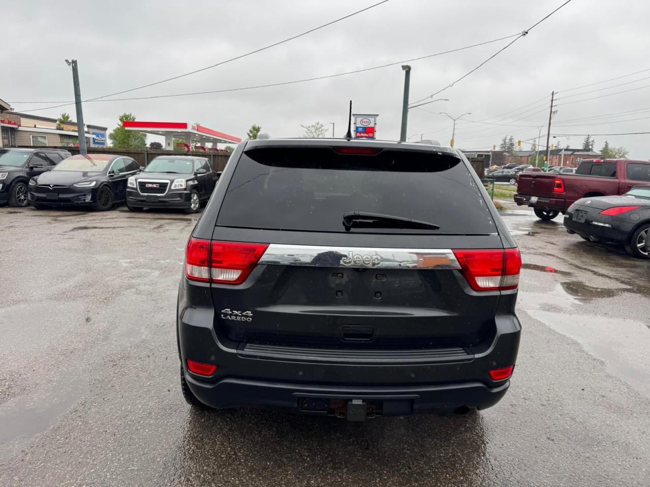 2011 Jeep Grand Cherokee Laredo, LOADED, RUNS GREAT, CERTIFIED - Photo #4