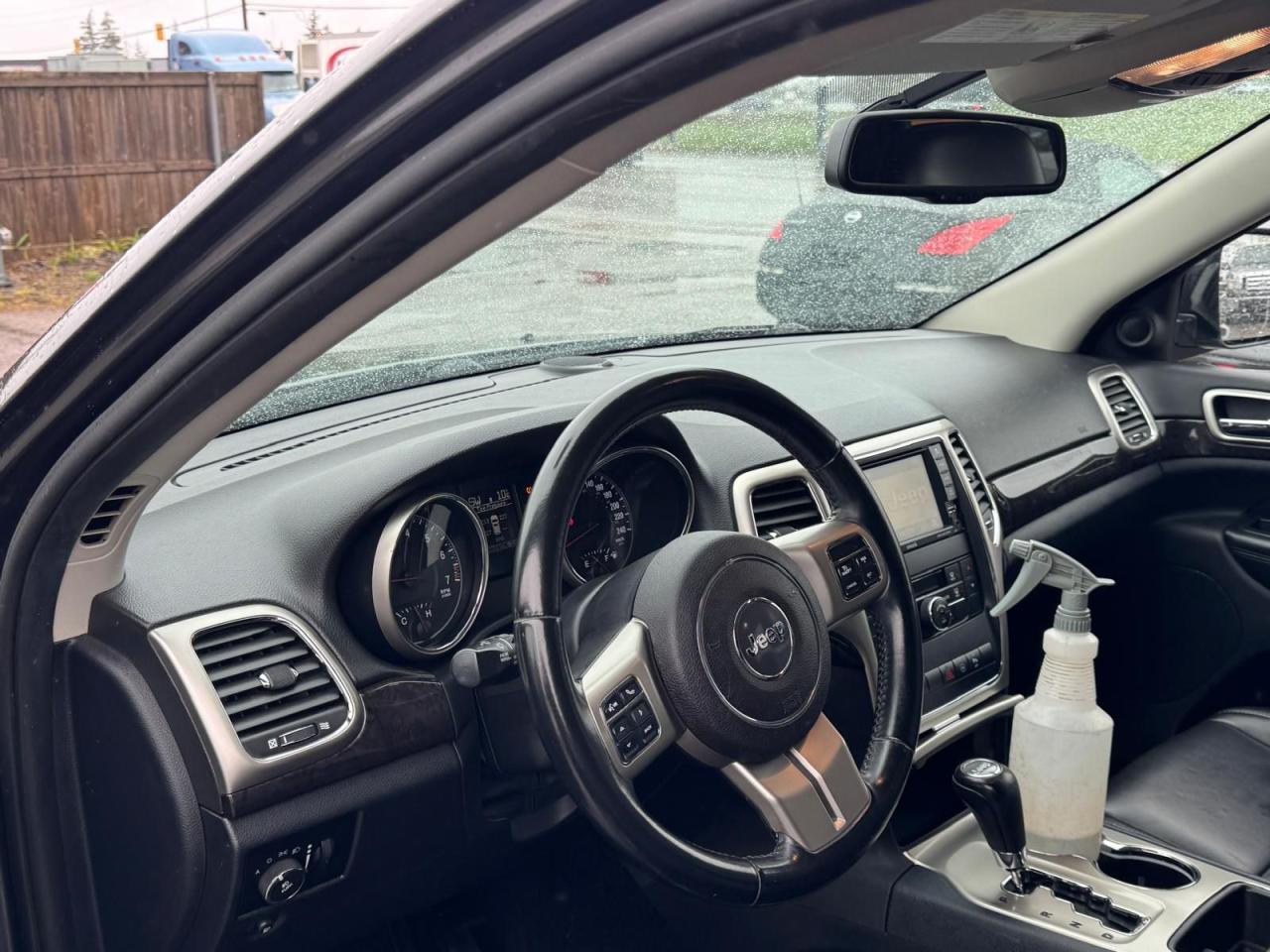 2011 Jeep Grand Cherokee Laredo, LOADED, RUNS GREAT, CERTIFIED - Photo #10