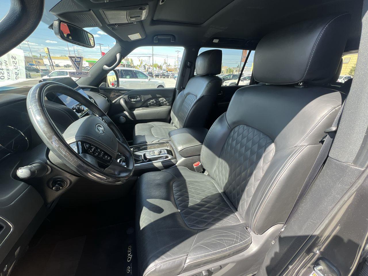 2024 Infiniti QX80 LUXE 8 Passenger PREVIOUS DAILY RENTAL - 3RD ROW 8 PASSENGER, SUNROOF, REAR SEAT DUAL TVS, HEATED LEATHER SEATS! Photo