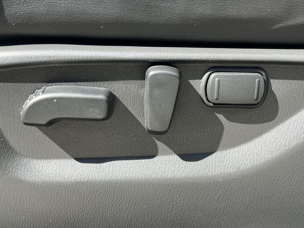 2024 Infiniti QX80 LUXE 8 Passenger PREVIOUS DAILY RENTAL - 3RD ROW 8 PASSENGER, SUNROOF, REAR SEAT DUAL TVS, HEATED LEATHER SEATS! Photo