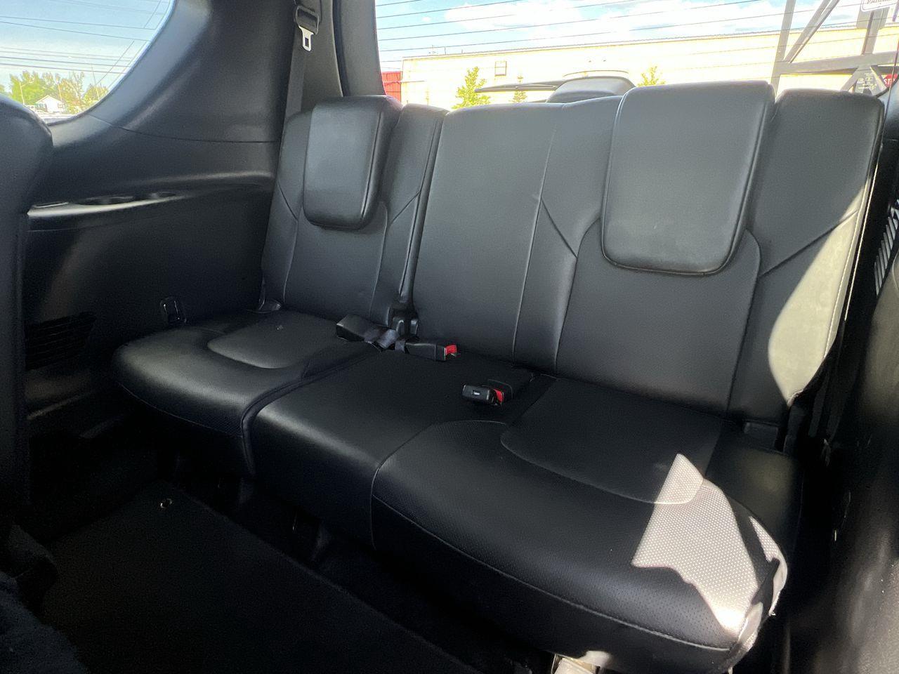 2024 Infiniti QX80 LUXE 8 Passenger PREVIOUS DAILY RENTAL - 3RD ROW 8 PASSENGER, SUNROOF, REAR SEAT DUAL TVS, HEATED LEATHER SEATS! Photo