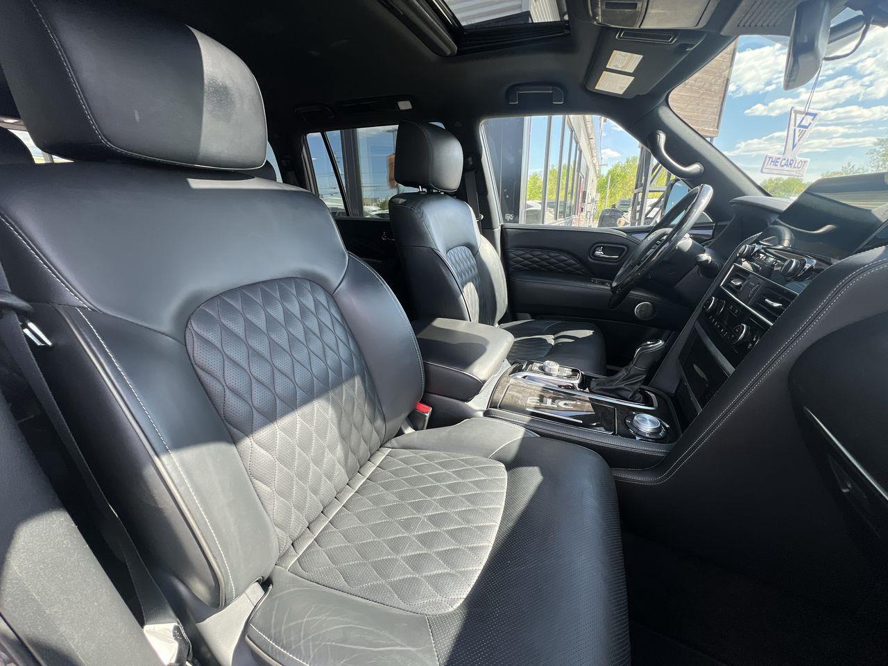 2024 Infiniti QX80 LUXE 8 Passenger PREVIOUS DAILY RENTAL - 3RD ROW 8 PASSENGER, SUNROOF, REAR SEAT DUAL TVS, HEATED LEATHER SEATS! Photo