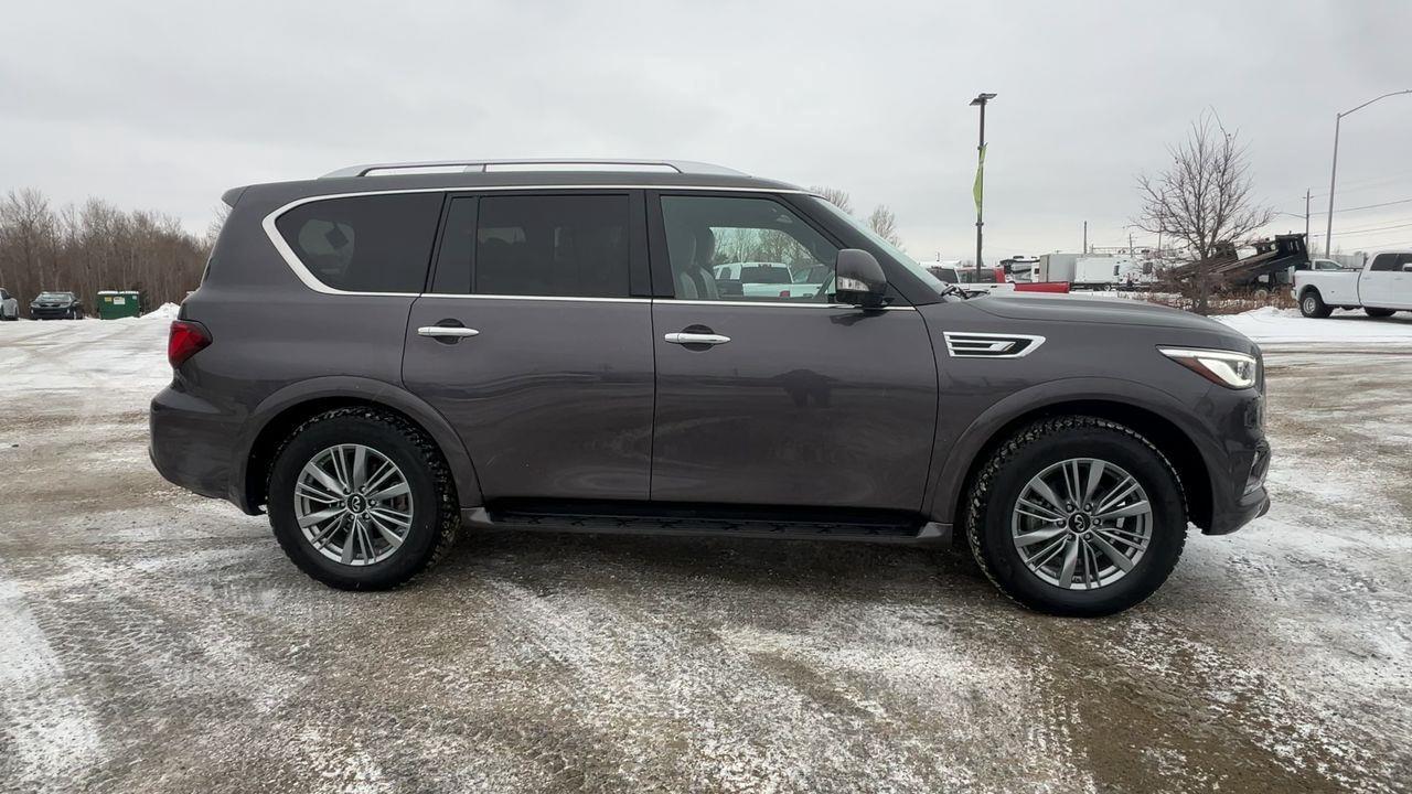 2024 Infiniti QX80 LUXE 8 Passenger PREVIOUS DAILY RENTAL - 3RD ROW 8 PASSENGER, SUNROOF, REAR SEAT DUAL TVS, HEATED LEATHER SEATS! Photo