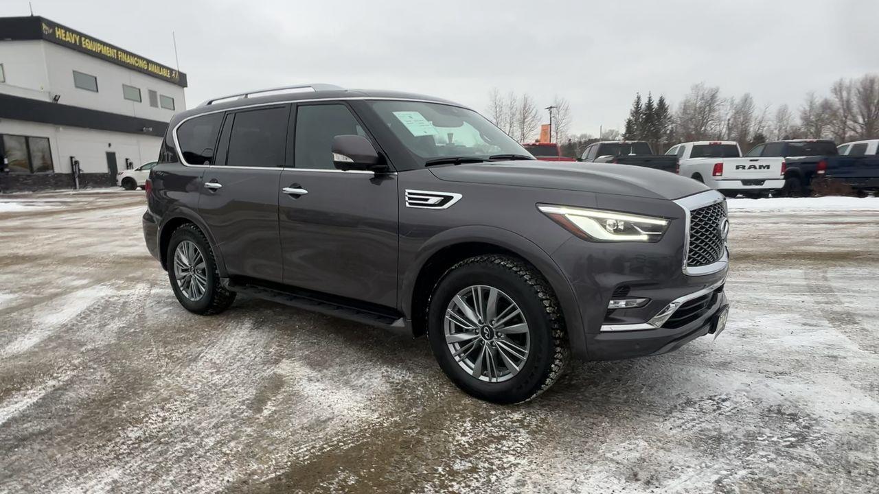 2024 Infiniti QX80 LUXE 8 Passenger PREVIOUS DAILY RENTAL - 3RD ROW 8 PASSENGER, SUNROOF, REAR SEAT DUAL TVS, HEATED LEATHER SEATS! Photo
