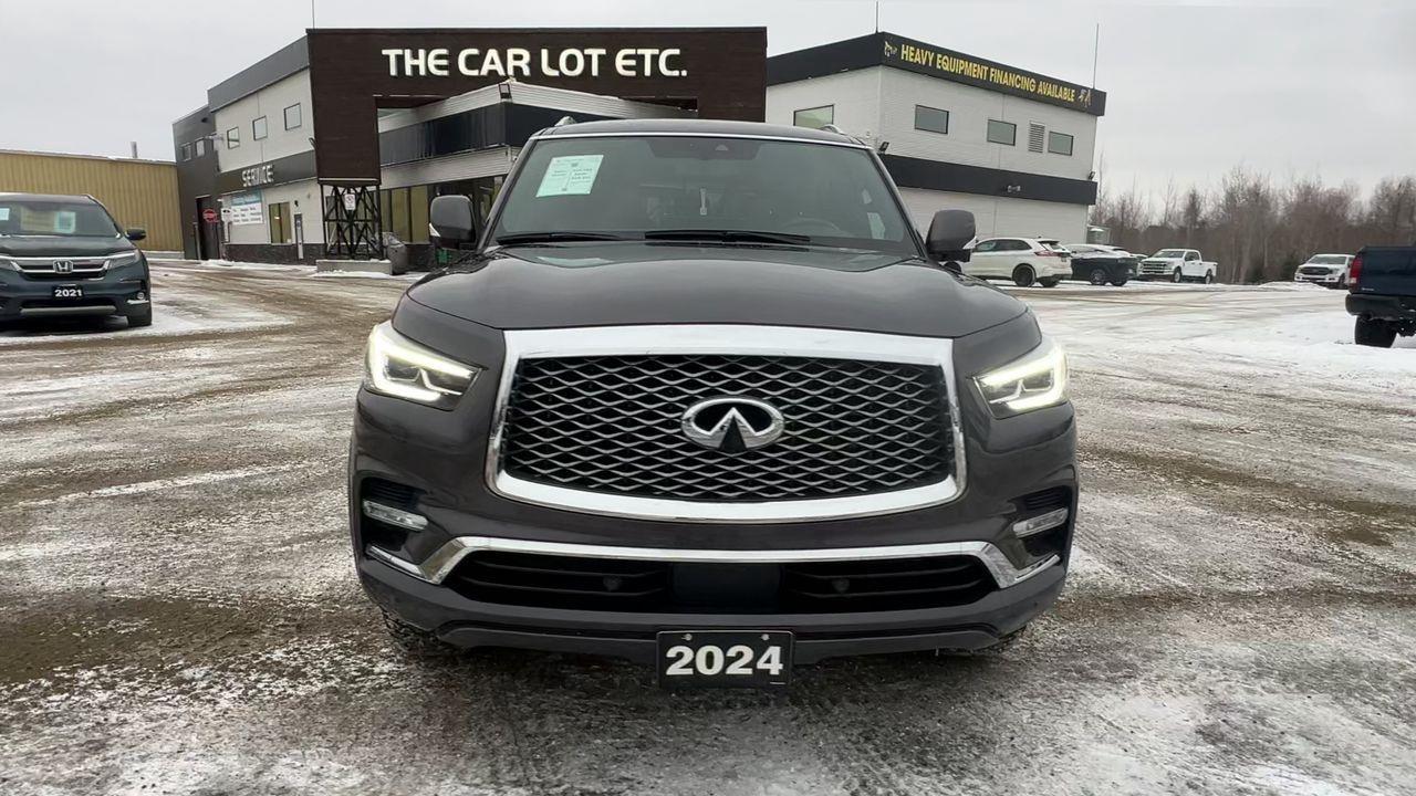 2024 Infiniti QX80 LUXE 8 Passenger PREVIOUS DAILY RENTAL - 3RD ROW 8 PASSENGER, SUNROOF, REAR SEAT DUAL TVS, HEATED LEATHER SEATS! Photo