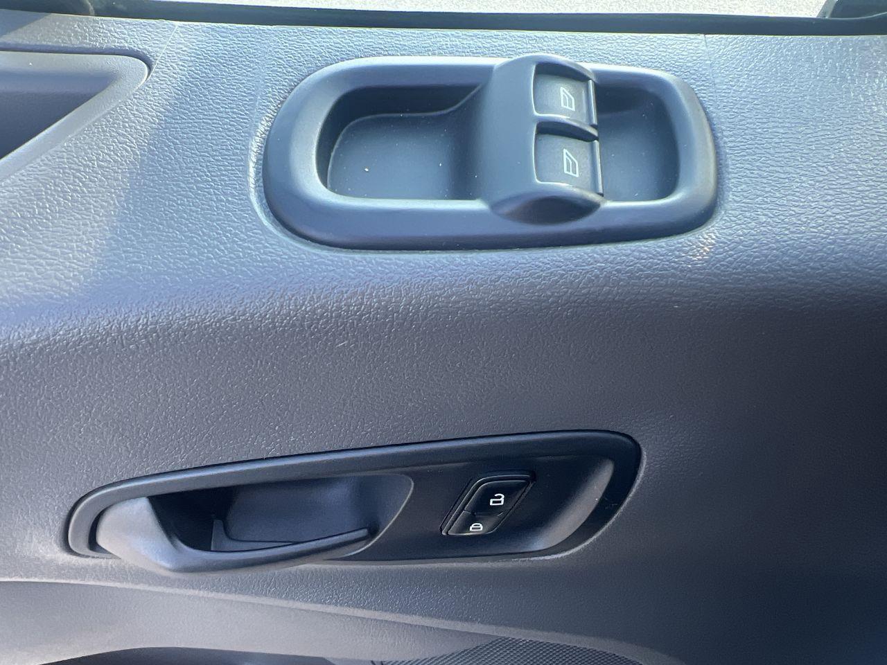 2020 Ford Transit 250 2 PASSENGER, APPLE CARPLAY/ANDROID AUTO, BACK UP CAM, BLUETOOTH, CRUISE CONTROL!! Photo