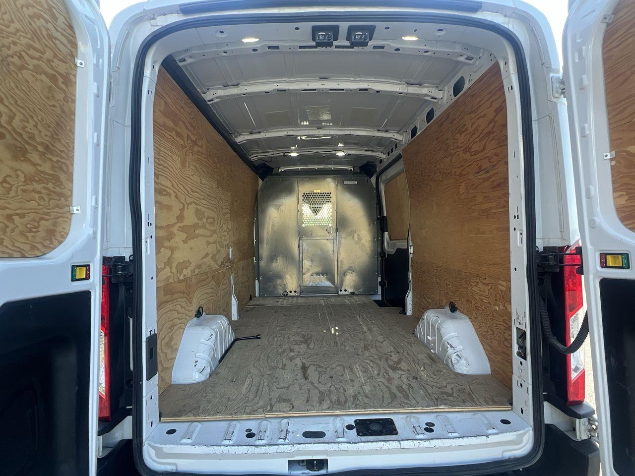 2020 Ford Transit 250 2 PASSENGER, APPLE CARPLAY/ANDROID AUTO, BACK UP CAM, BLUETOOTH, CRUISE CONTROL!! Photo