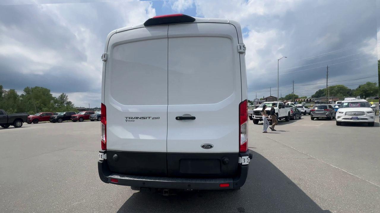 2020 Ford Transit 250 2 PASSENGER, APPLE CARPLAY/ANDROID AUTO, BACK UP CAM, BLUETOOTH, CRUISE CONTROL!! Photo2