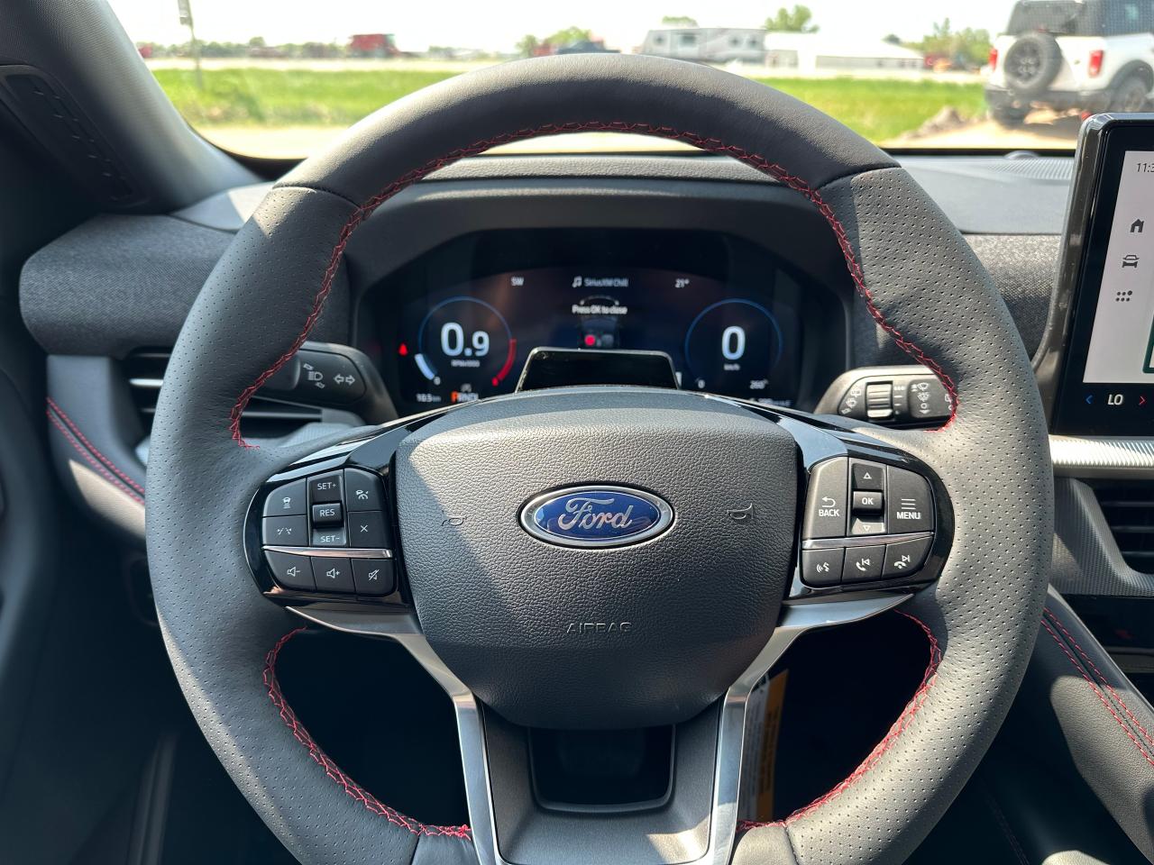 2025 Ford Explorer ST-LINE 4WD Photo5