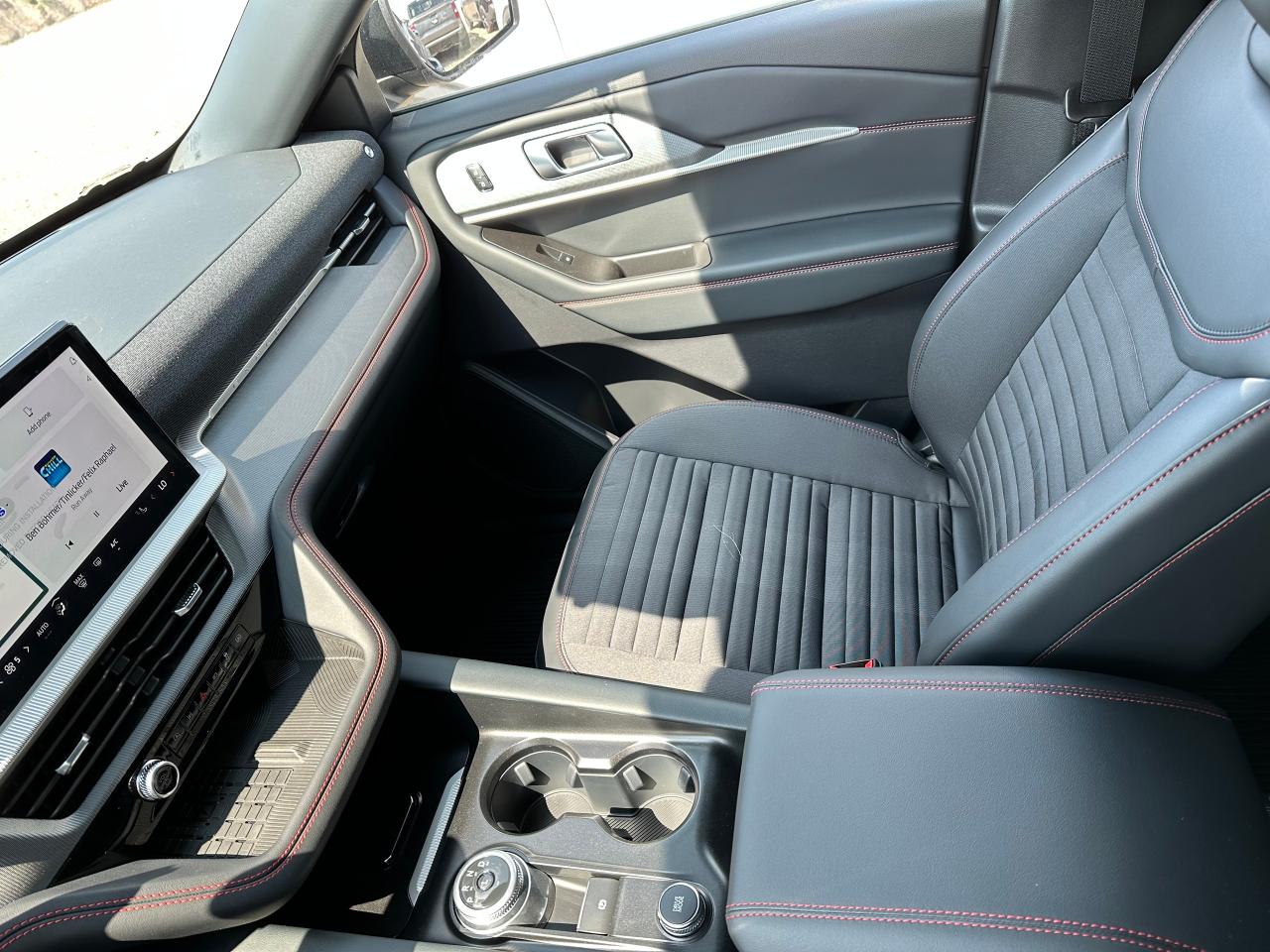 2025 Ford Explorer ST-LINE 4WD Photo5