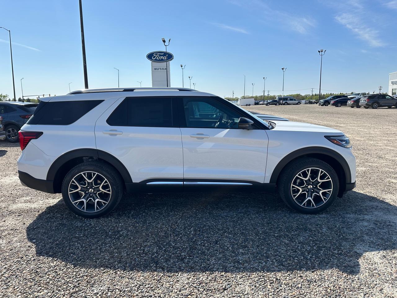 2025 Ford Explorer Platinum 4wd Photo3