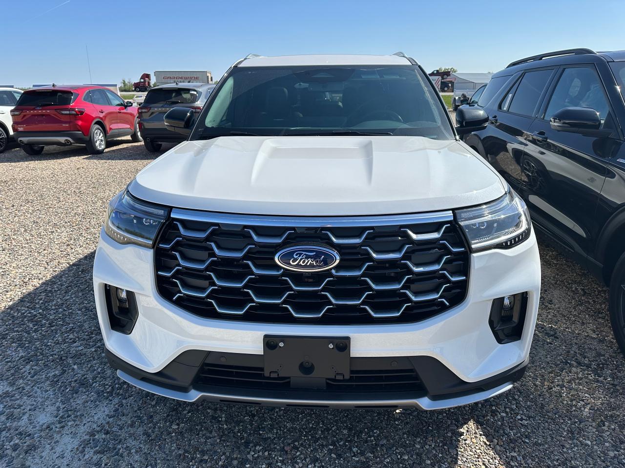 2025 Ford Explorer Platinum 4wd Photo2