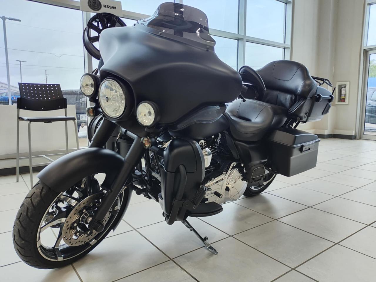 Used 2011 Harley-Davidson XL883 N XL883N for sale in Pembroke, ON