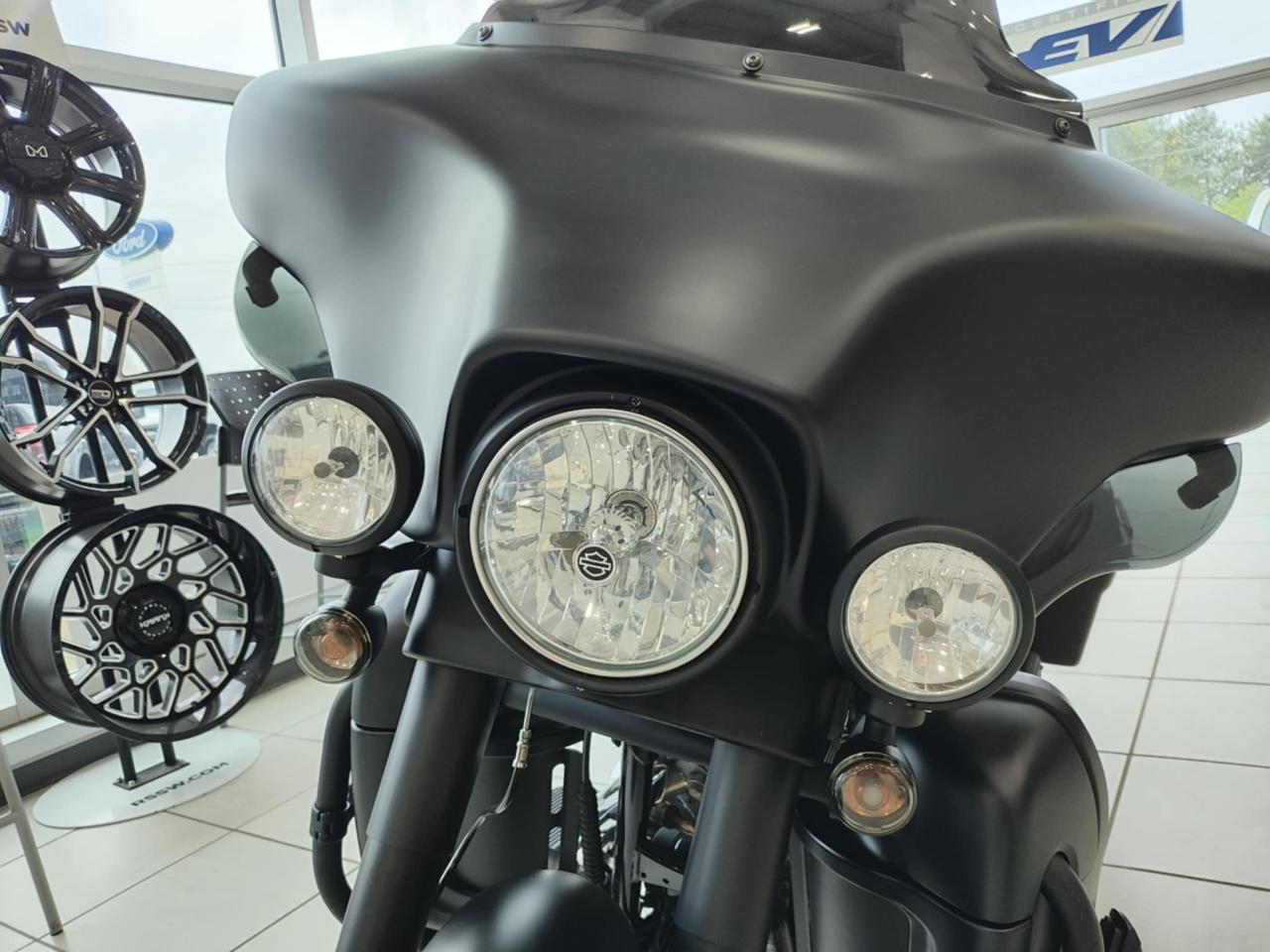 2011 Harley-Davidson XL883 N XL883N