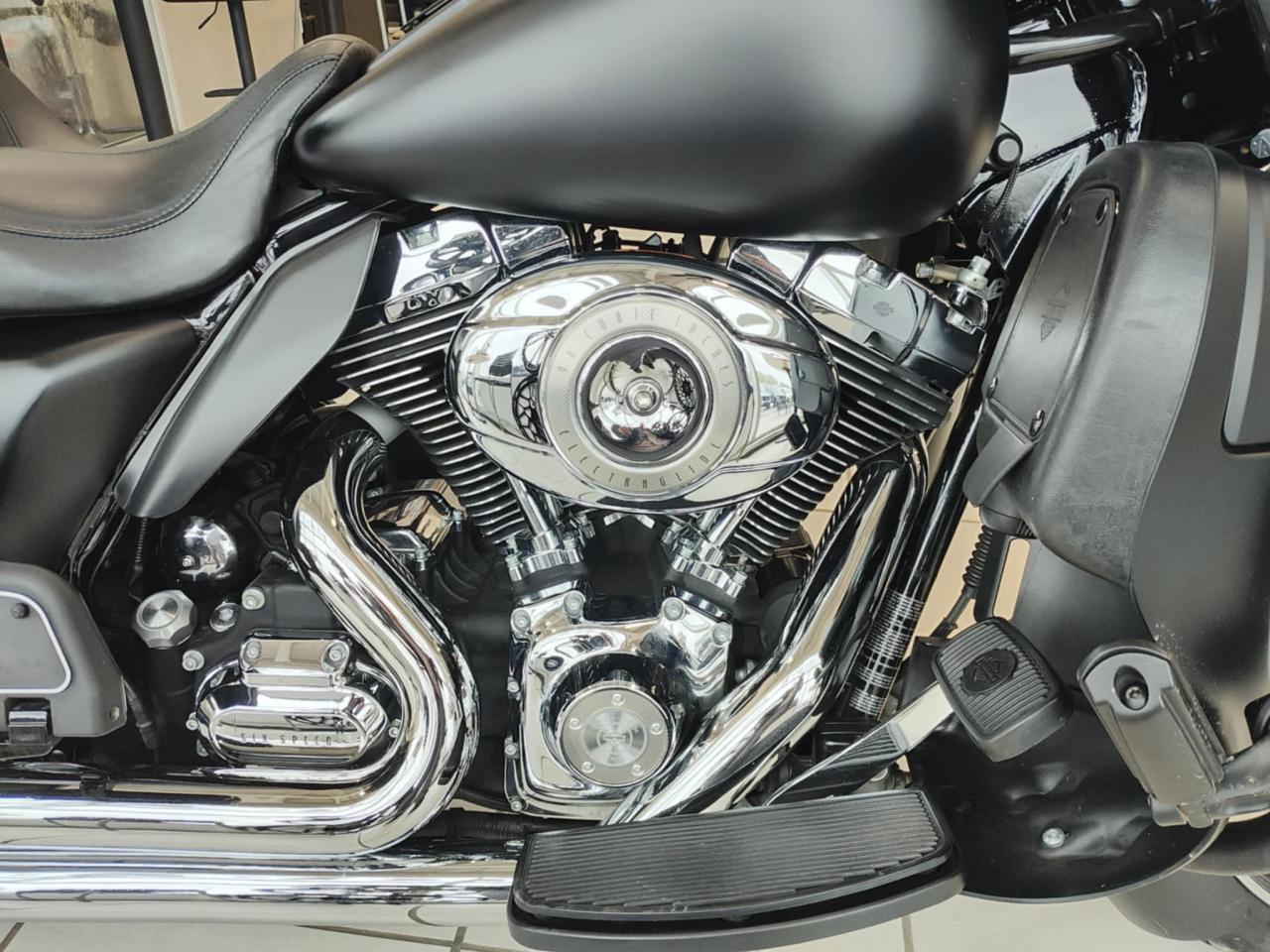 2011 Harley-Davidson XL883 N XL883N
