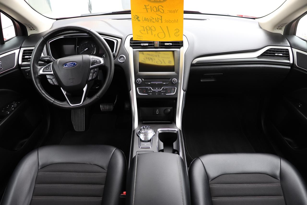 2017 Ford Fusion SE 4dr Sdn  FWD Photo5