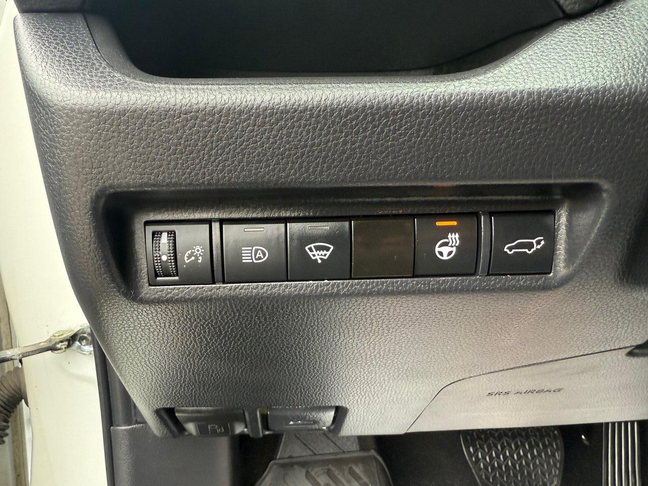2022 Toyota RAV4 XLE Photo