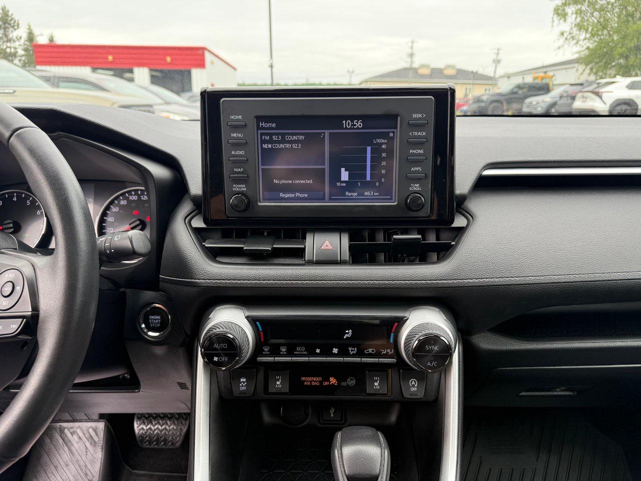 2022 Toyota RAV4 XLE Photo
