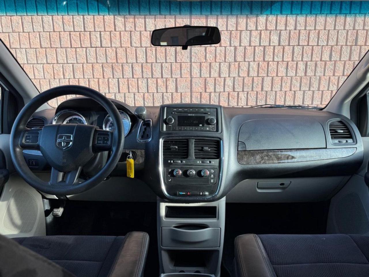 2011 Dodge Grand Caravan SXT | CLEAN CARFAX | LOW MILEAGE | STOW N GO - Photo #12