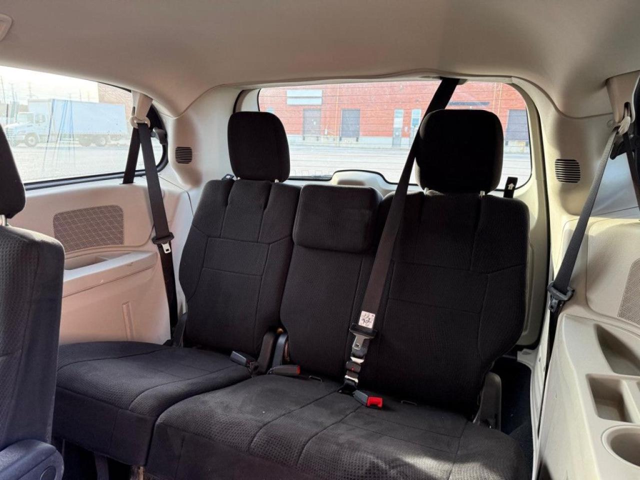 2011 Dodge Grand Caravan SXT | CLEAN CARFAX | LOW MILEAGE | STOW N GO - Photo #16