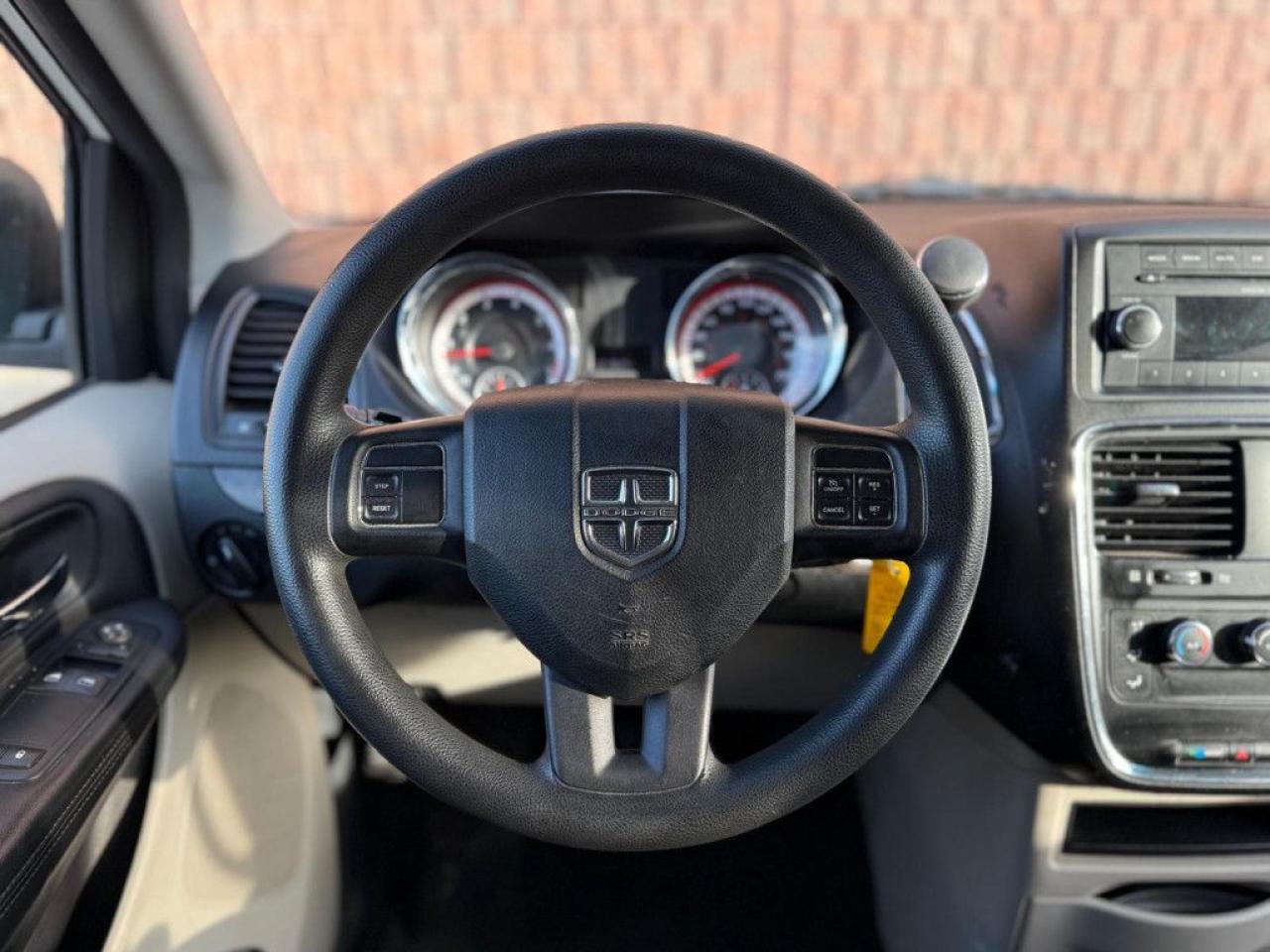 2011 Dodge Grand Caravan SXT | CLEAN CARFAX | LOW MILEAGE | STOW N GO - Photo #19