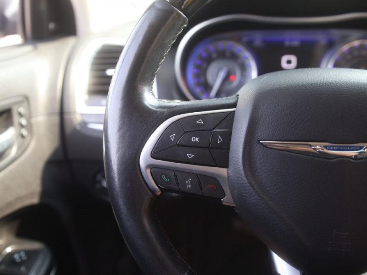 2016 Chrysler 300 C  **COOLED SEATS - ALL WHEEL DRIVE** Photo