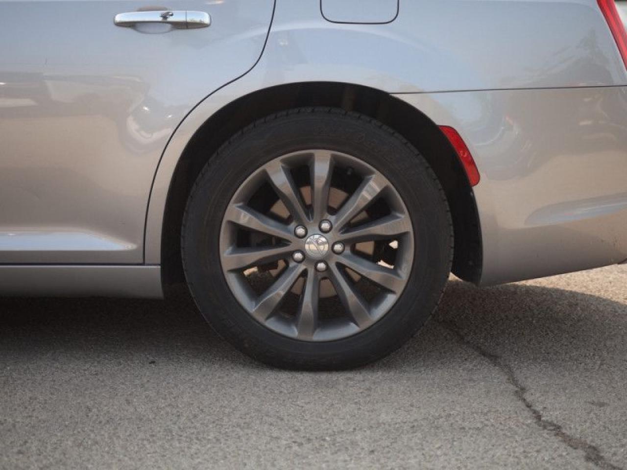 2016 Chrysler 300 C  **COOLED SEATS - ALL WHEEL DRIVE** Photo