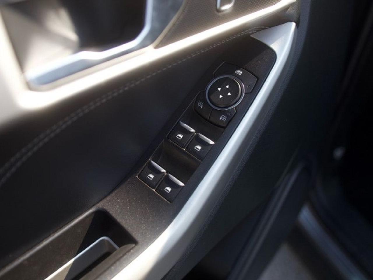 2022 Ford Explorer XLT  **TWIN ROOF - CO-PILOT360 ASSIST+** Photo