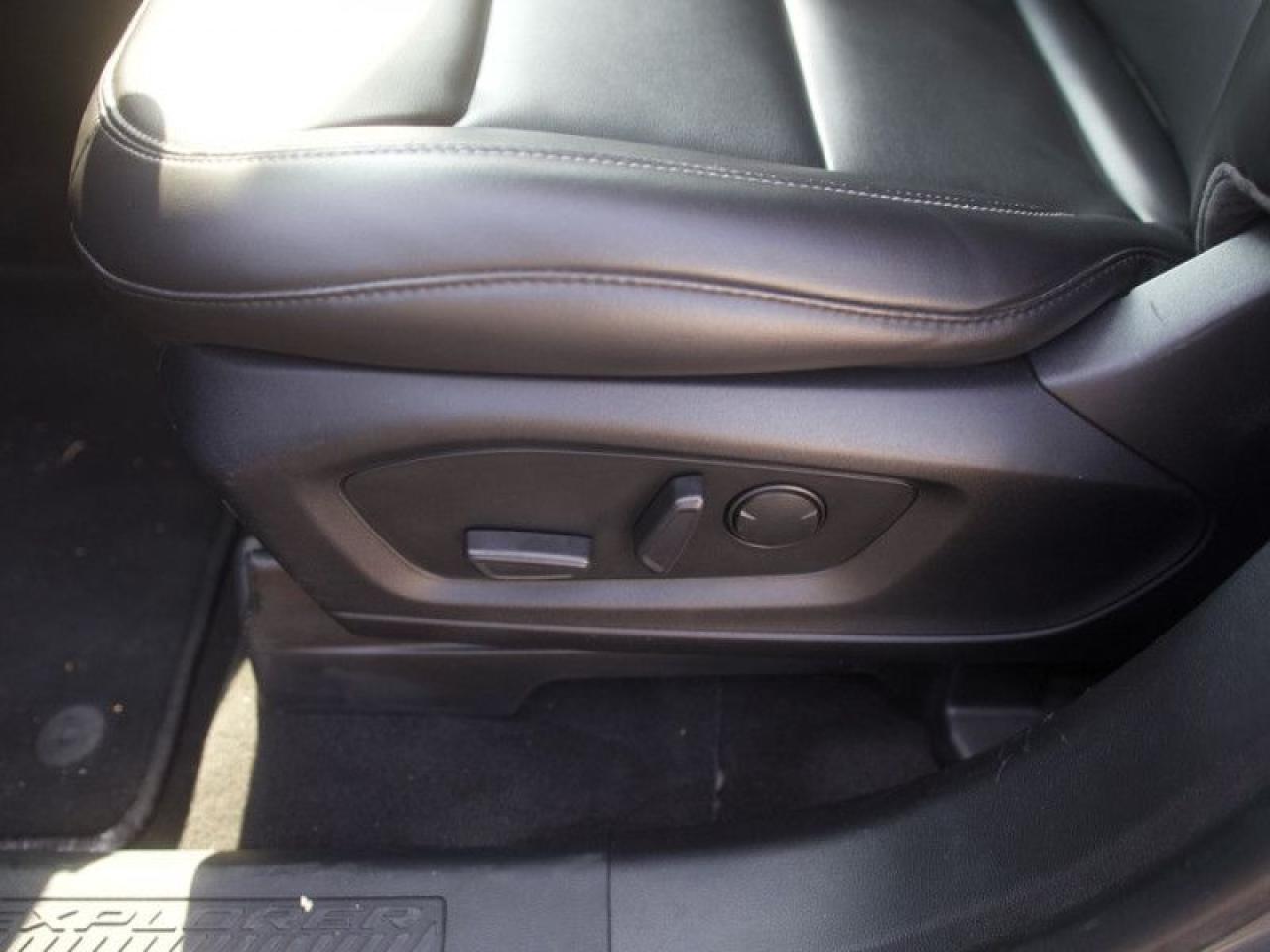 2022 Ford Explorer XLT  **TWIN ROOF - CO-PILOT360 ASSIST+** Photo