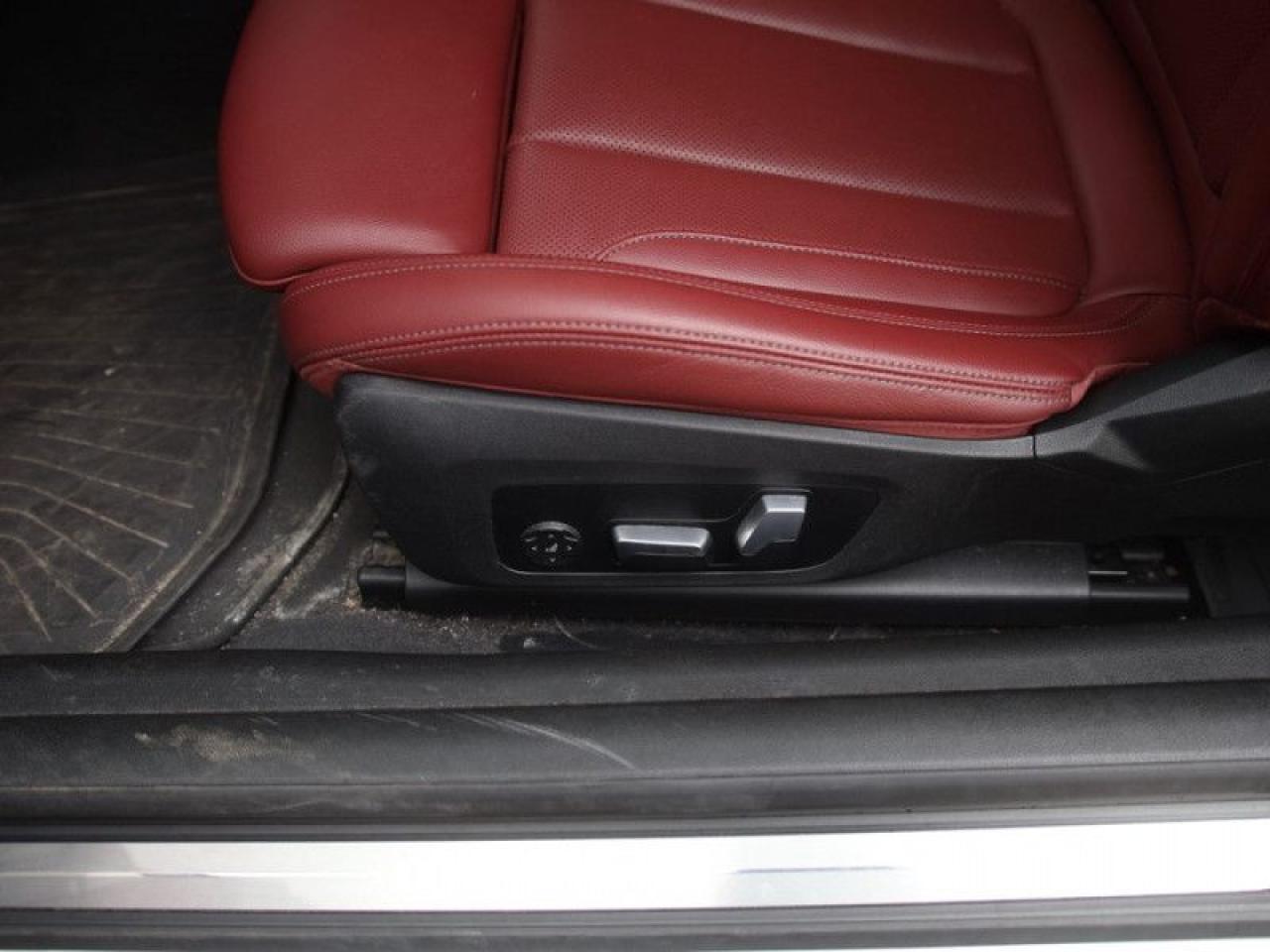 2022 BMW 4 Series 430i xDrive  **RED LEATHER** Photo