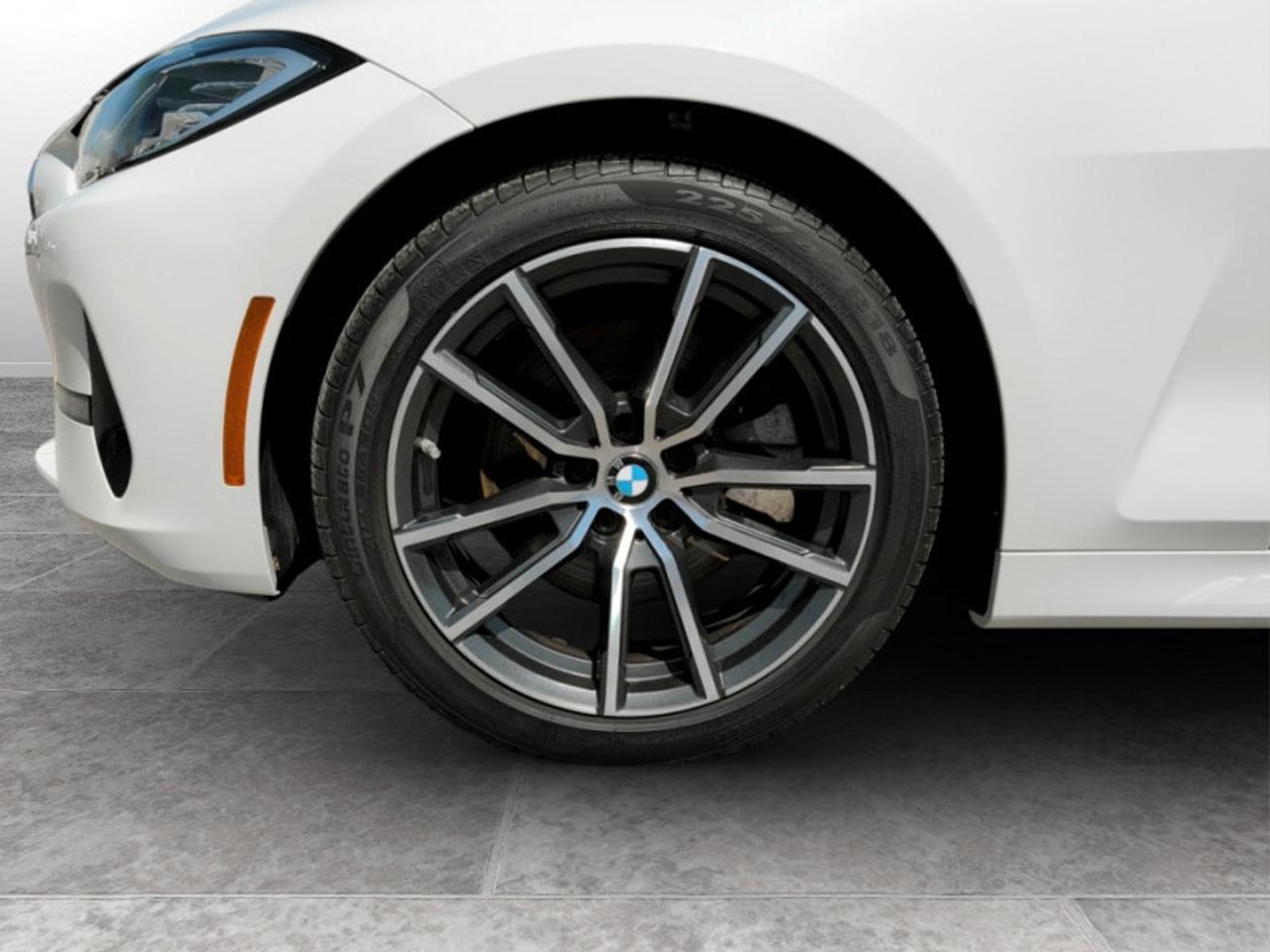2022 BMW 4 Series 430i xDrive  **RED LEATHER** Photo