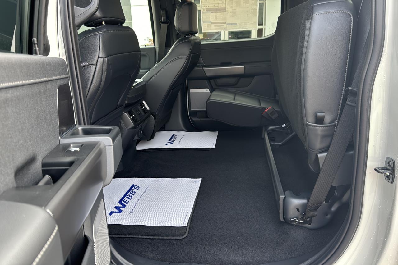 2025 Ford F-150 Lariat Photo5