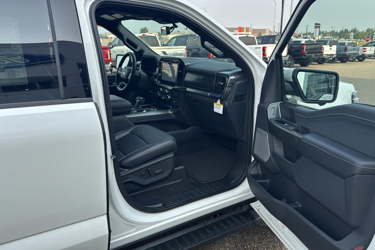 2025 Ford F-150 Lariat Photo5
