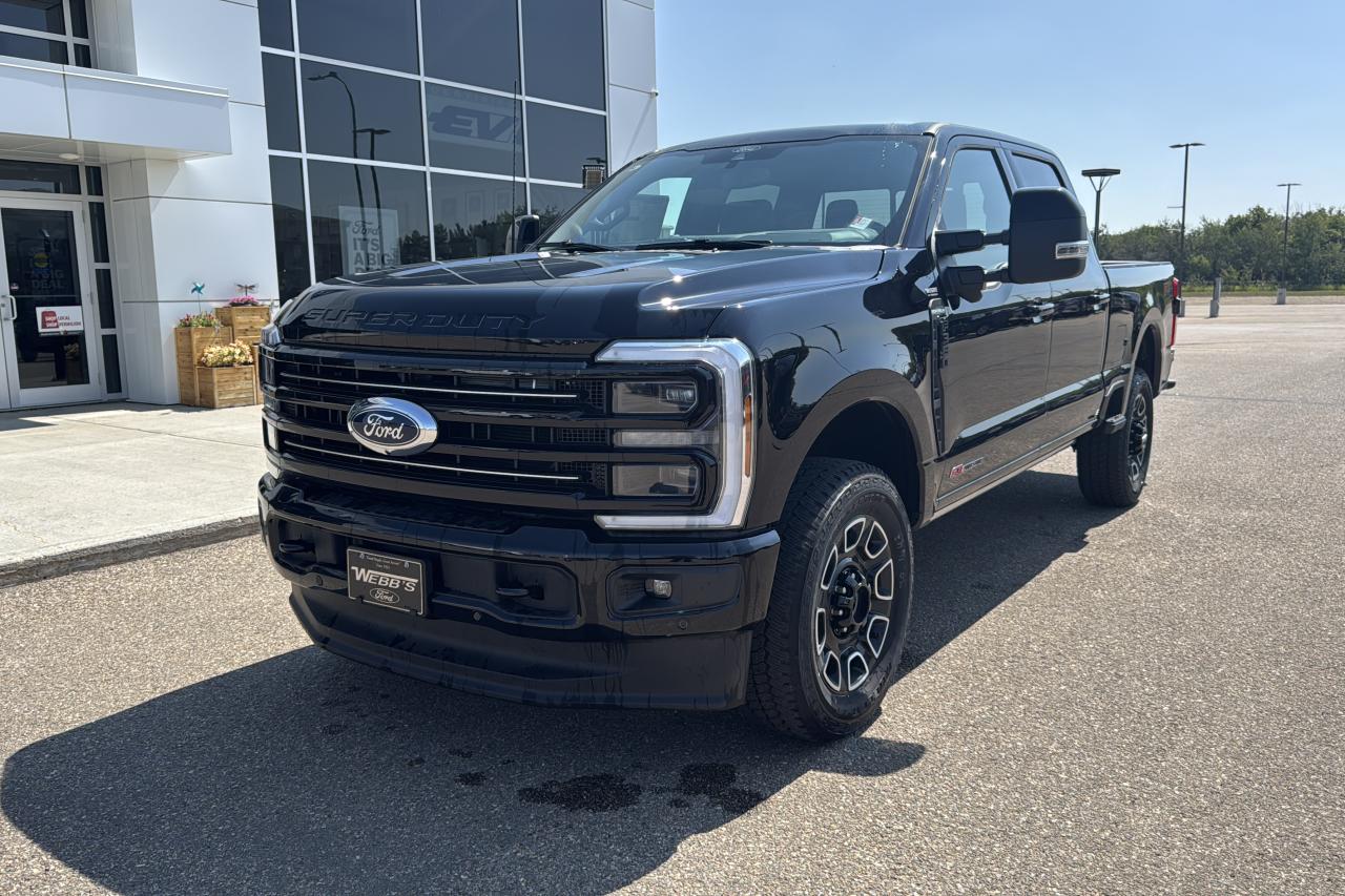 2025 Ford F-350 Super Duty Platinum Photo2