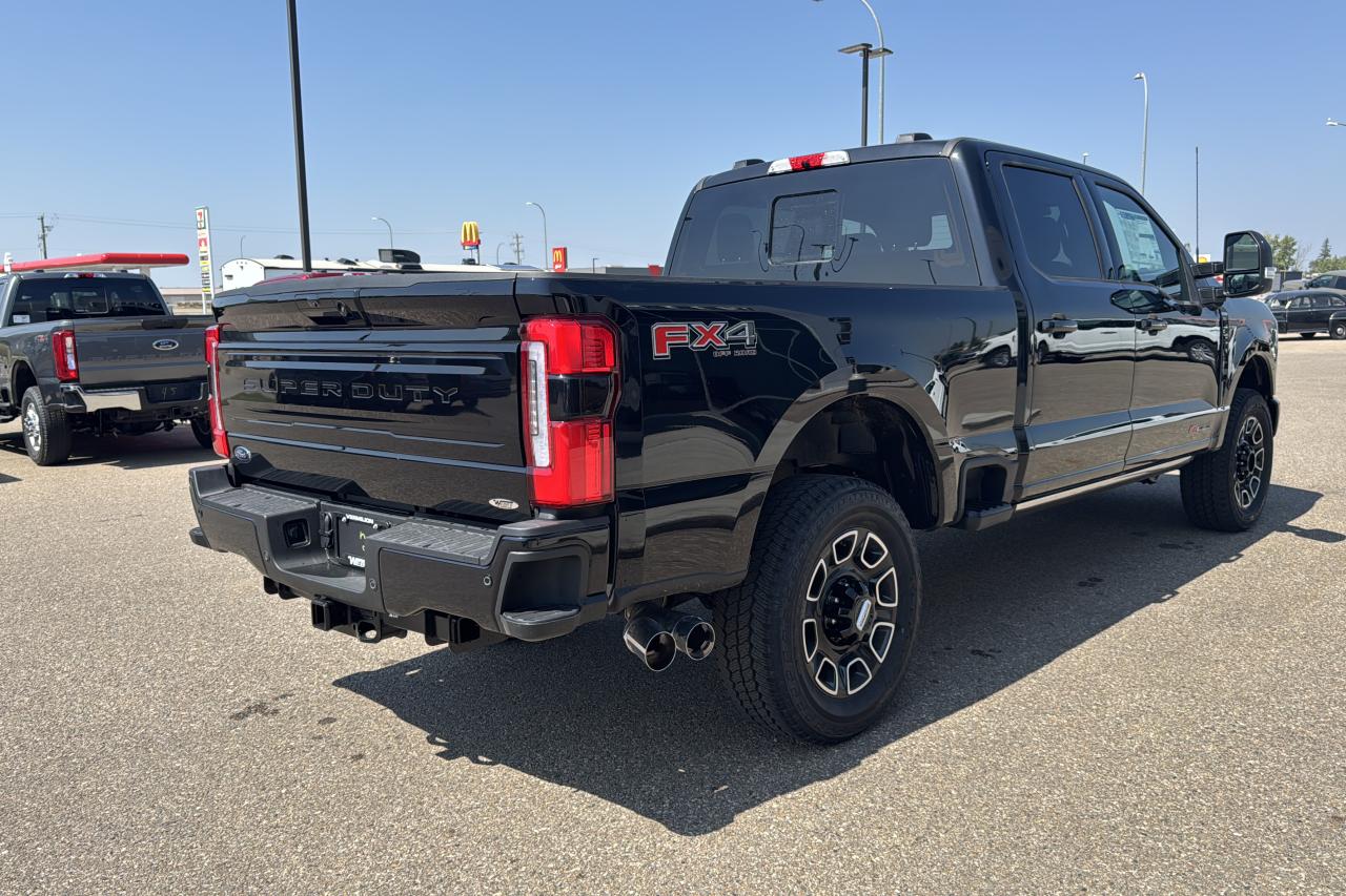 2025 Ford F-350 Super Duty Platinum Photo5