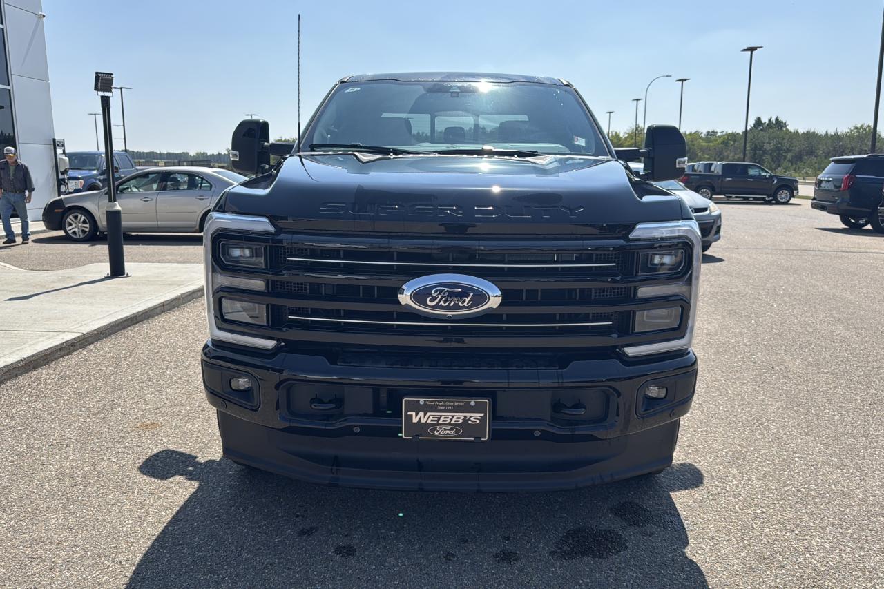 2025 Ford F-350 Super Duty Platinum Photo5