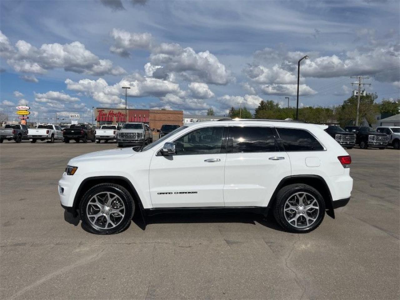 Used 2021 Jeep Grand Cherokee Limited  - Leather Seats for sale in Kindersley, SK