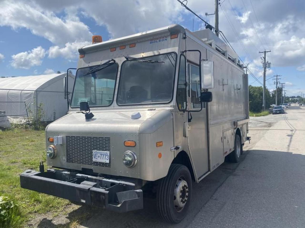 Used 2007 Morgan Olson Workhorse W42 Workshop Step Van With Rear Shelving for sale in Burnaby, BC