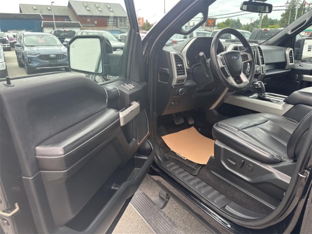 2019 Ford F-150 Lariat   - Leather Seats - Navigation Photo5