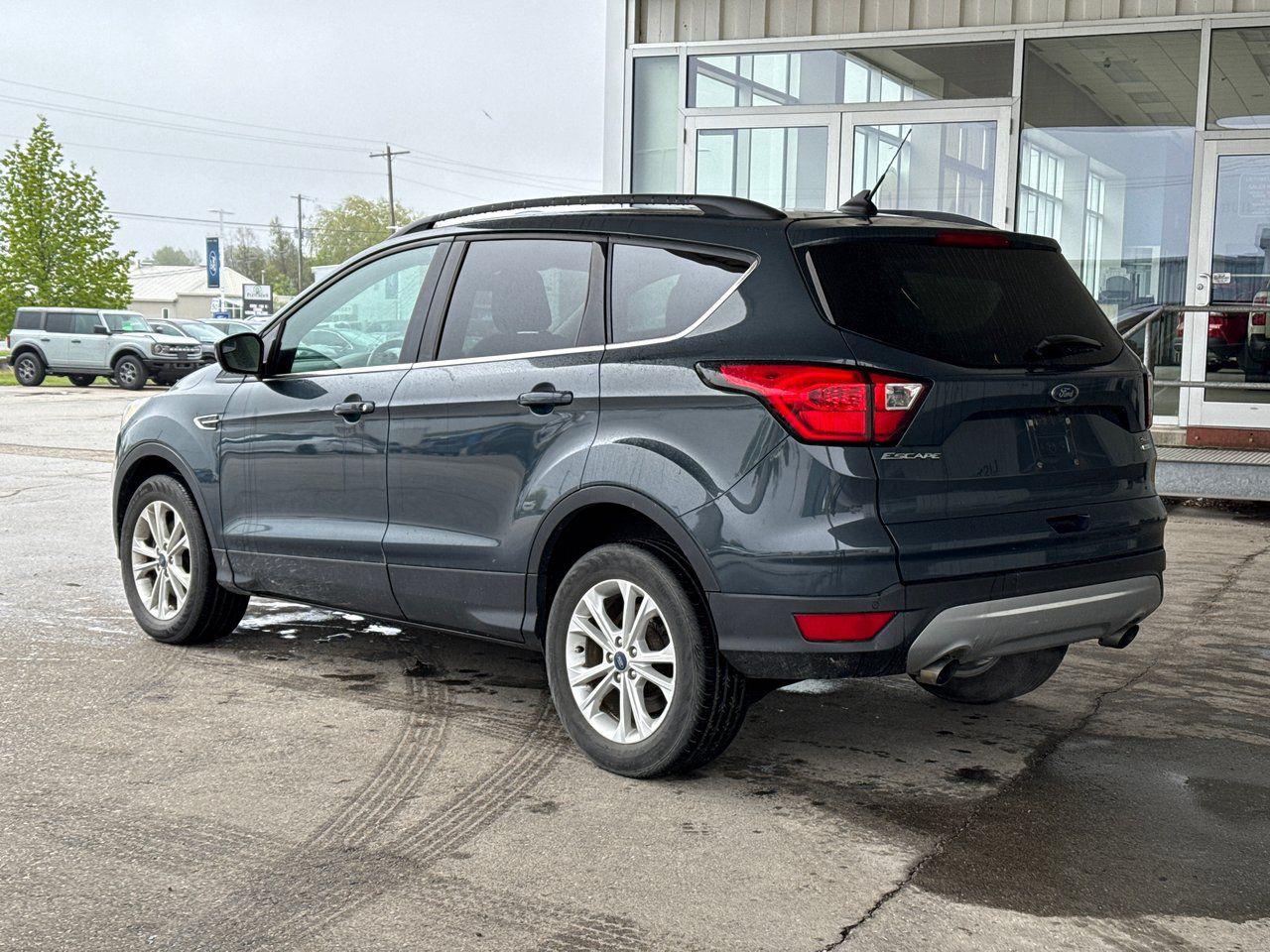2019 Ford Escape SEL - Photo #5