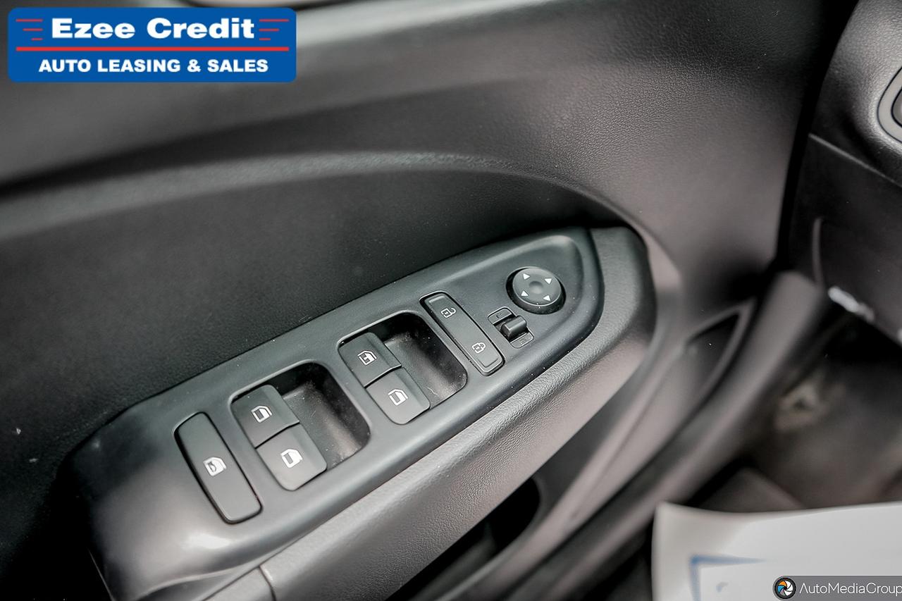 2022 Hyundai Venue Essential Photo