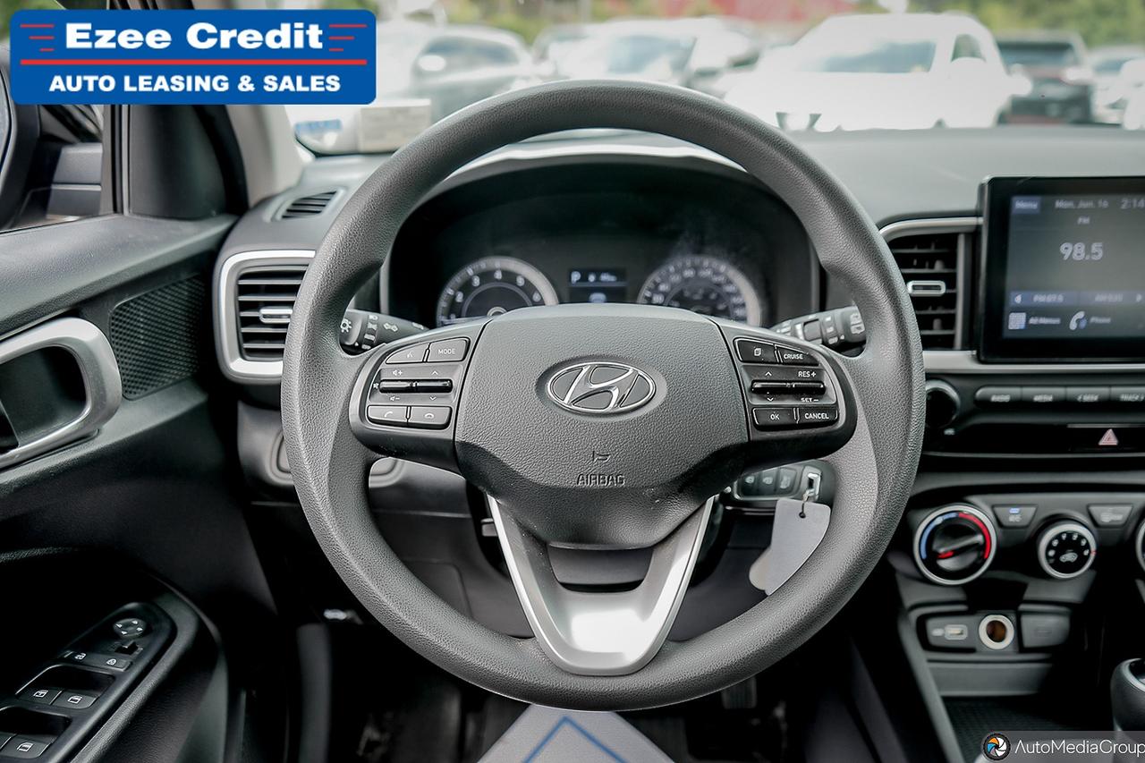 2022 Hyundai Venue Essential Photo