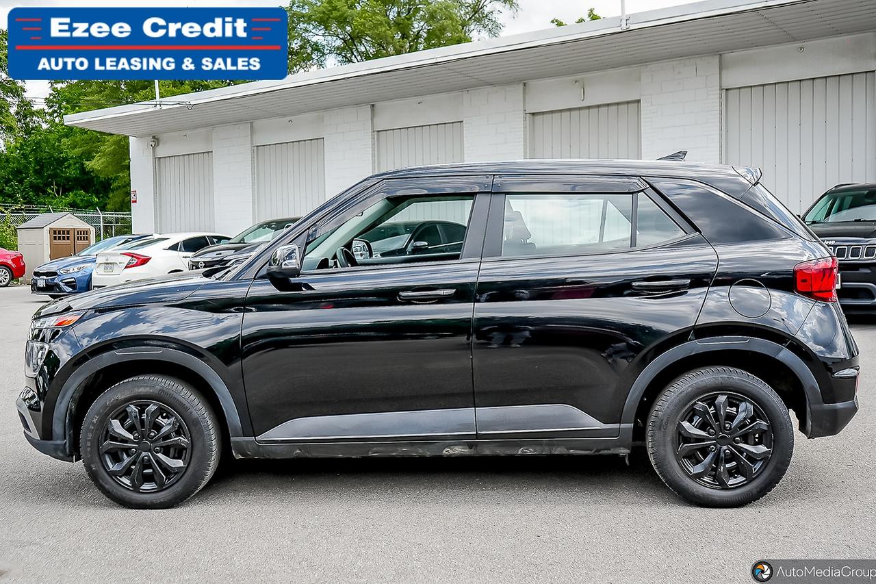 2022 Hyundai Venue Essential Photo