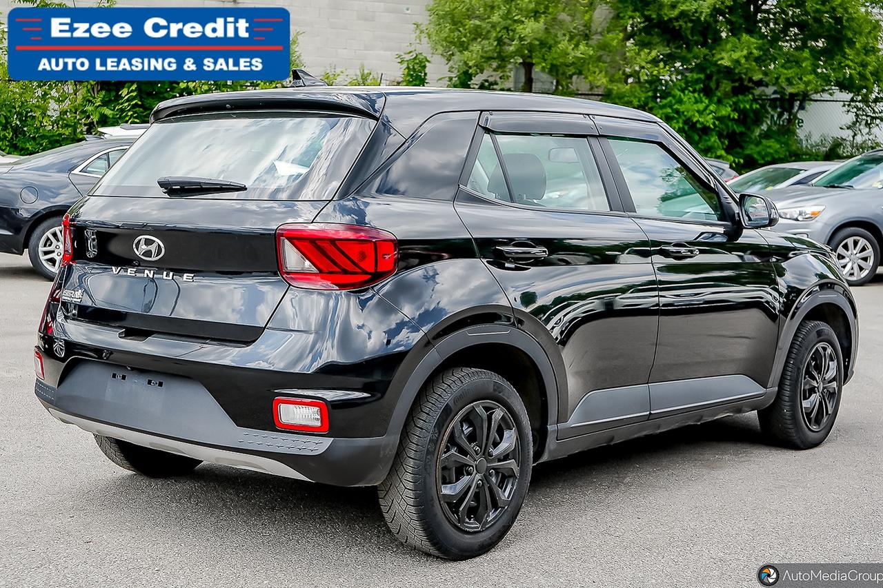 2022 Hyundai Venue Essential Photo